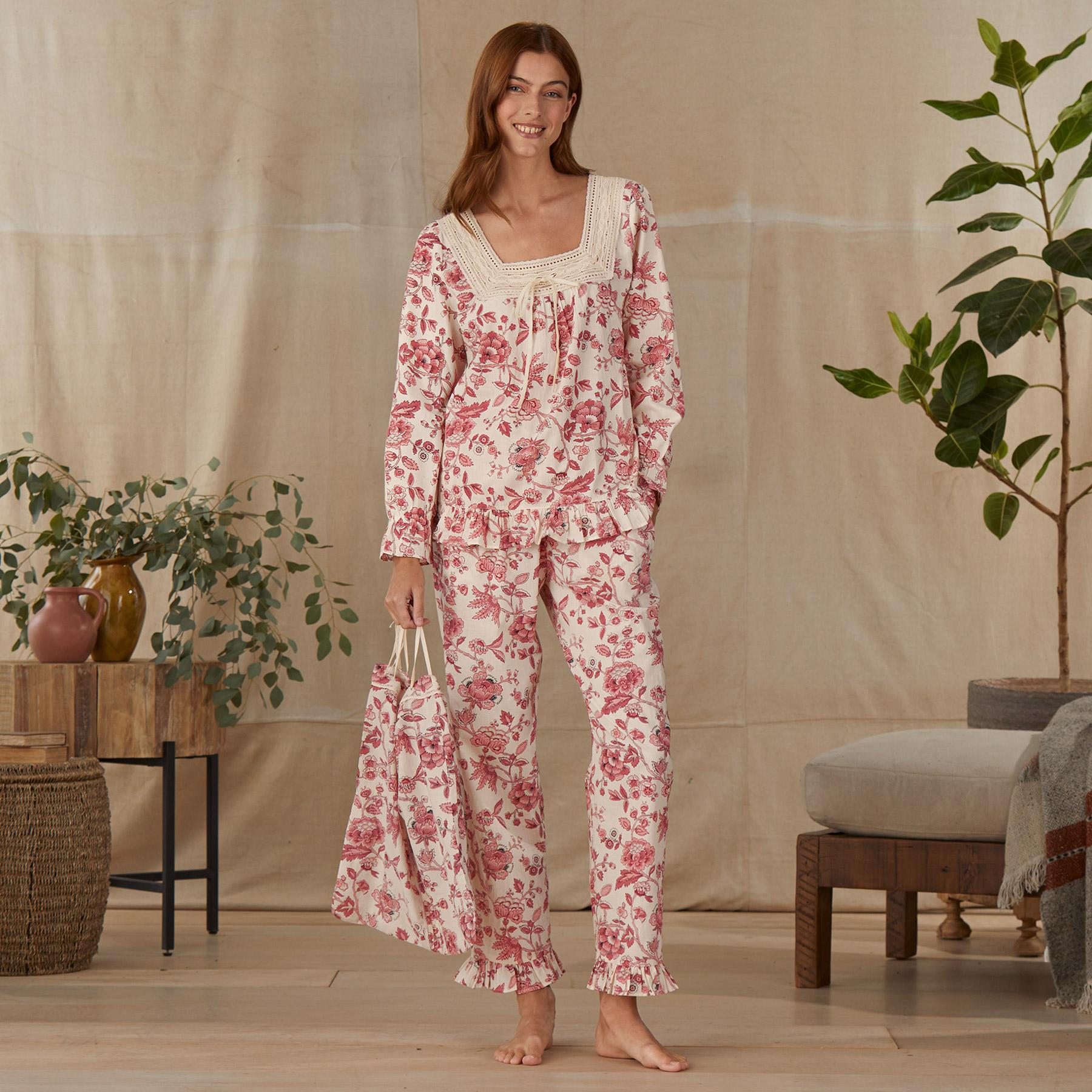 Luxurious Clarissa Floral Pajamas for a Cozy Retreat