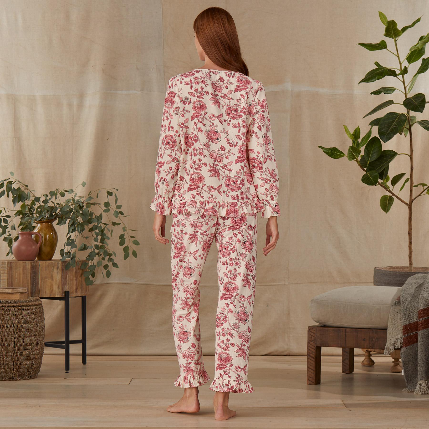 Luxurious Clarissa Floral Pajamas for a Cozy Retreat